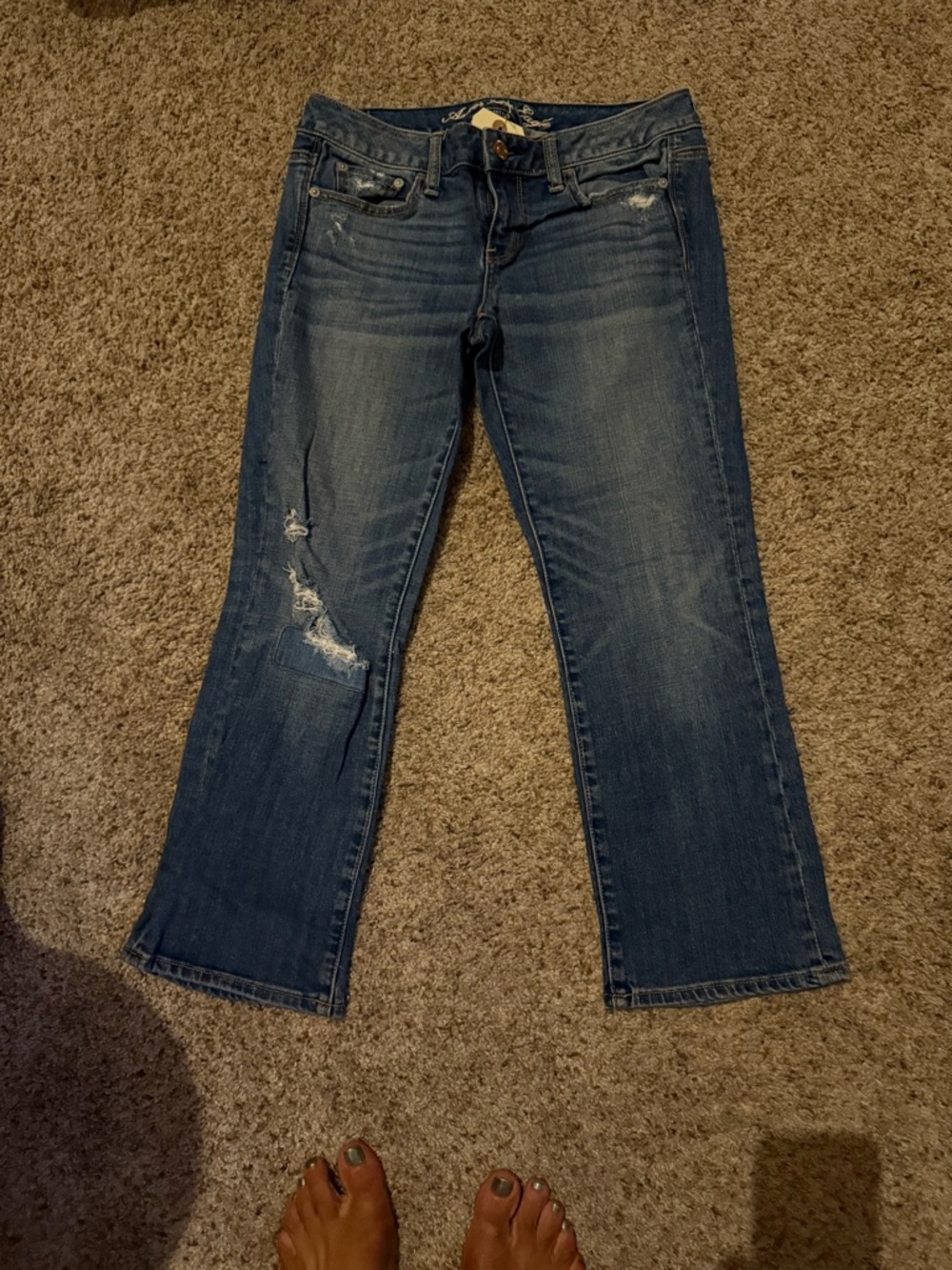 American Eagle Outfitters Dark Blue Distressed cropped Jeans